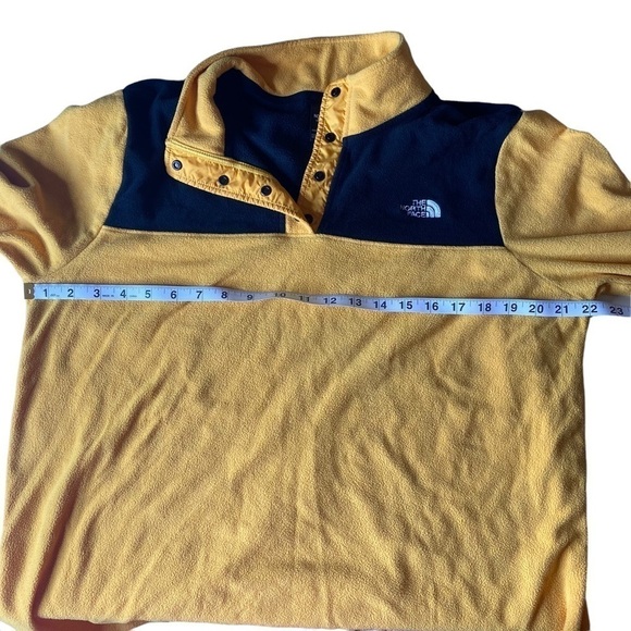 The North Face Snap Pullover. Size XL - Picture 4 of 7